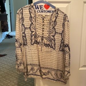 Beautiful Anthropologie blouse size small, worn once